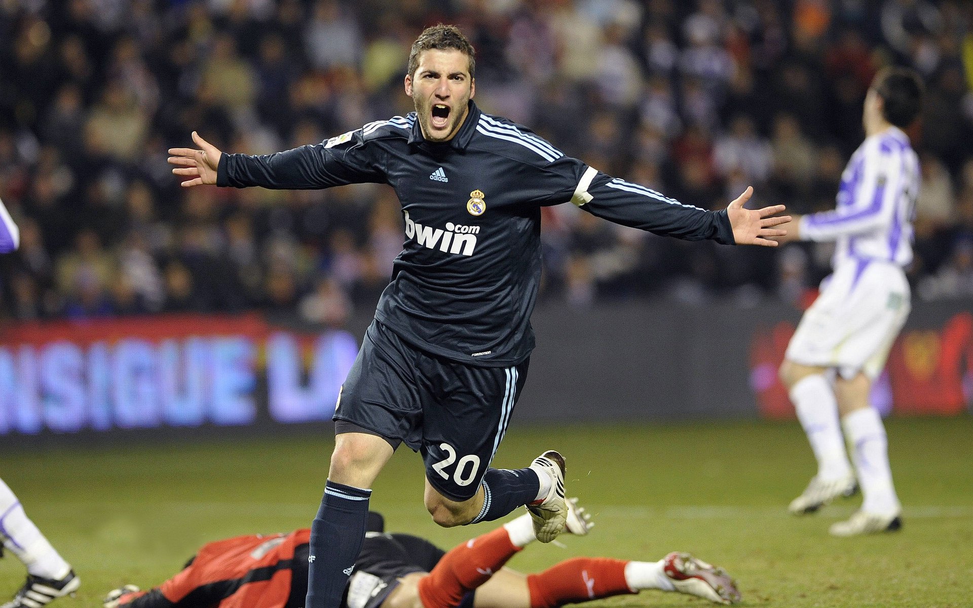 开云体育app-非洲雄鹰折翼之夜，阿尔瓦雷斯独舞改写世界排名争夺战